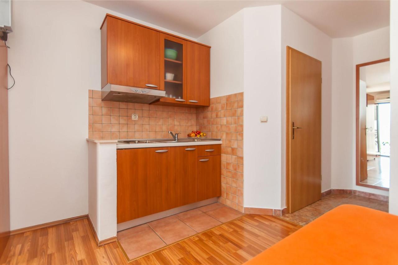 Apartments Ricina Dugi Rat Esterno foto